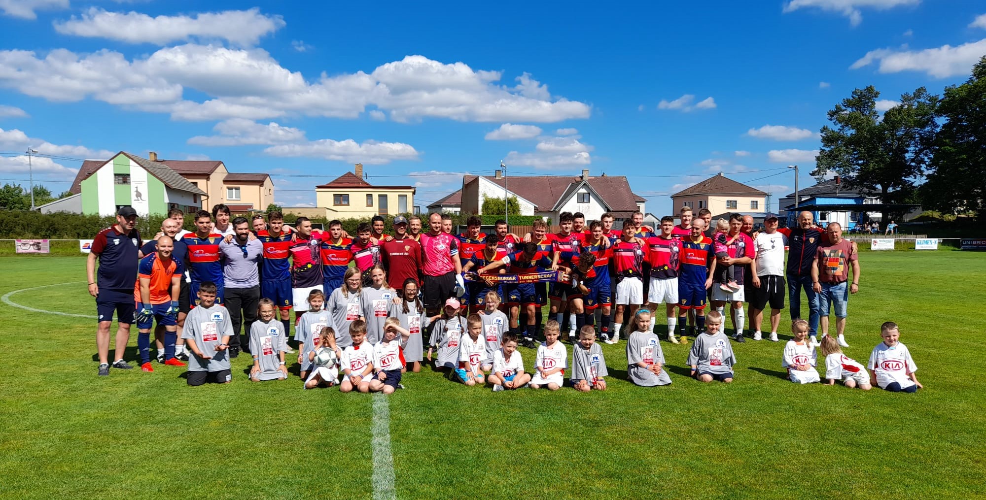 Foto: RT Herren1 und die Mannschaft vom FK Nepomuk, Foto von Gerd Modes